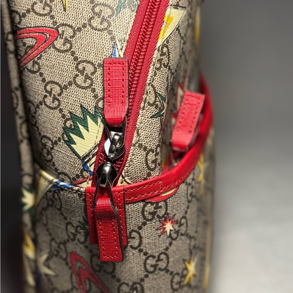 Authentic GUCCI GG Supreme Monogram Space Themed Backpack - Picture 6 of 15